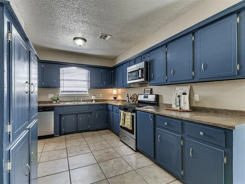 Photo 16 — 9404 S Winston Way, Oklahoma City, OK 73139