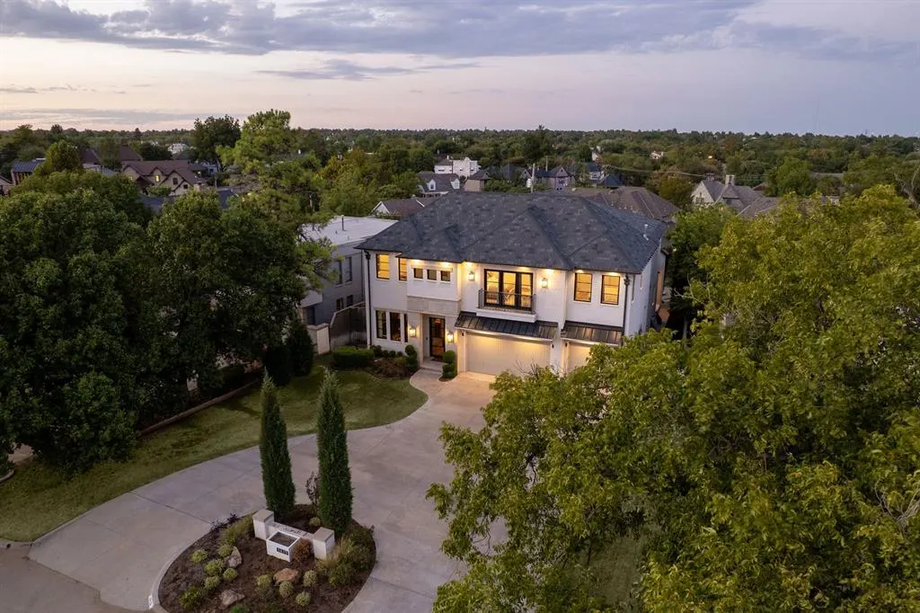 Front exterior — 1415 Sherwood Lane, Oklahoma City, OK 73116