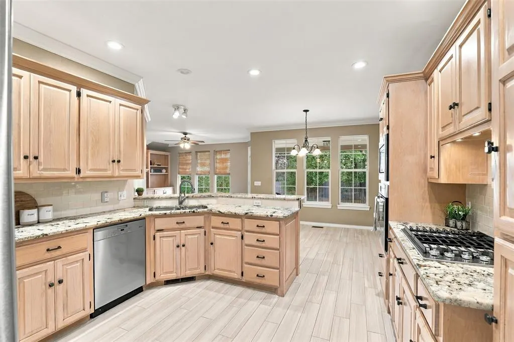 Photo 10 — 13728 Kirkland Ridge, Edmond, OK 73013