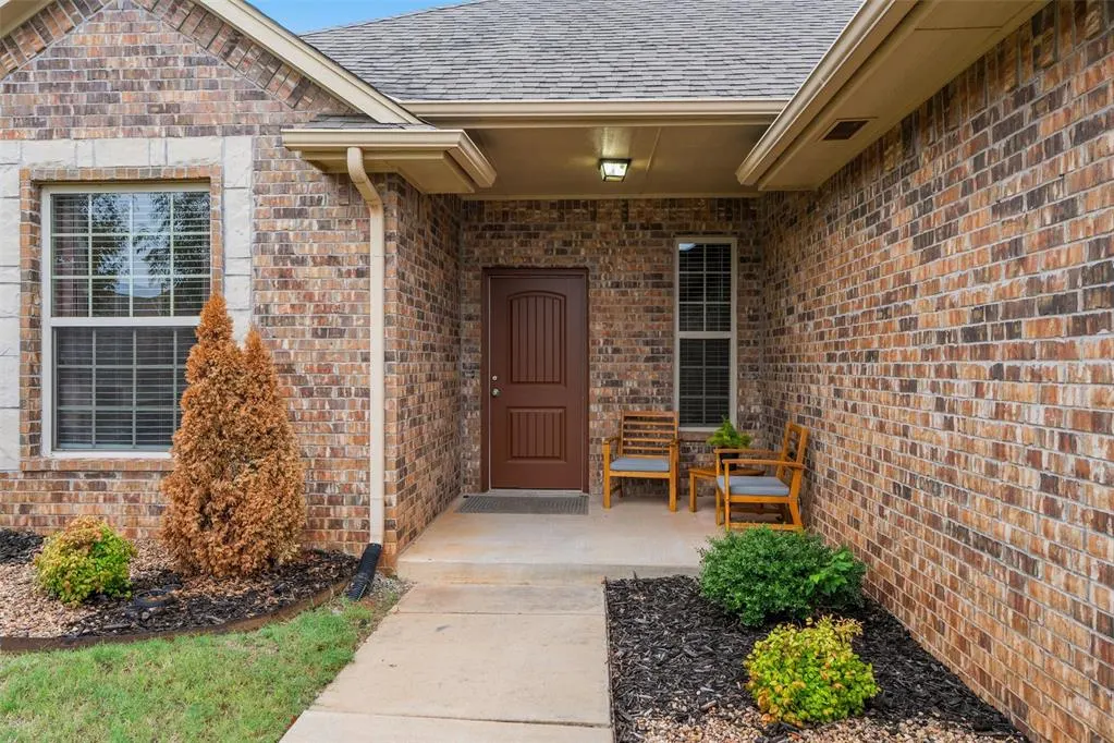 Photo 4 — 3225 Wakefield Road, Edmond, OK 73034