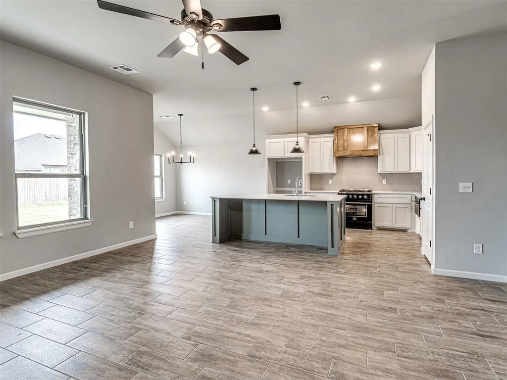 Photo 7 — 628 Honey Springs Lane, Shawnee, OK 74804
