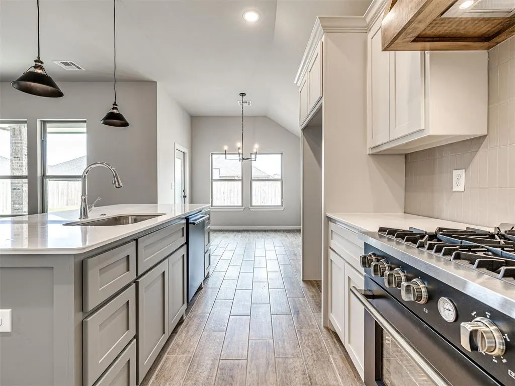Photo 17 — 628 Honey Springs Lane, Shawnee, OK 74804