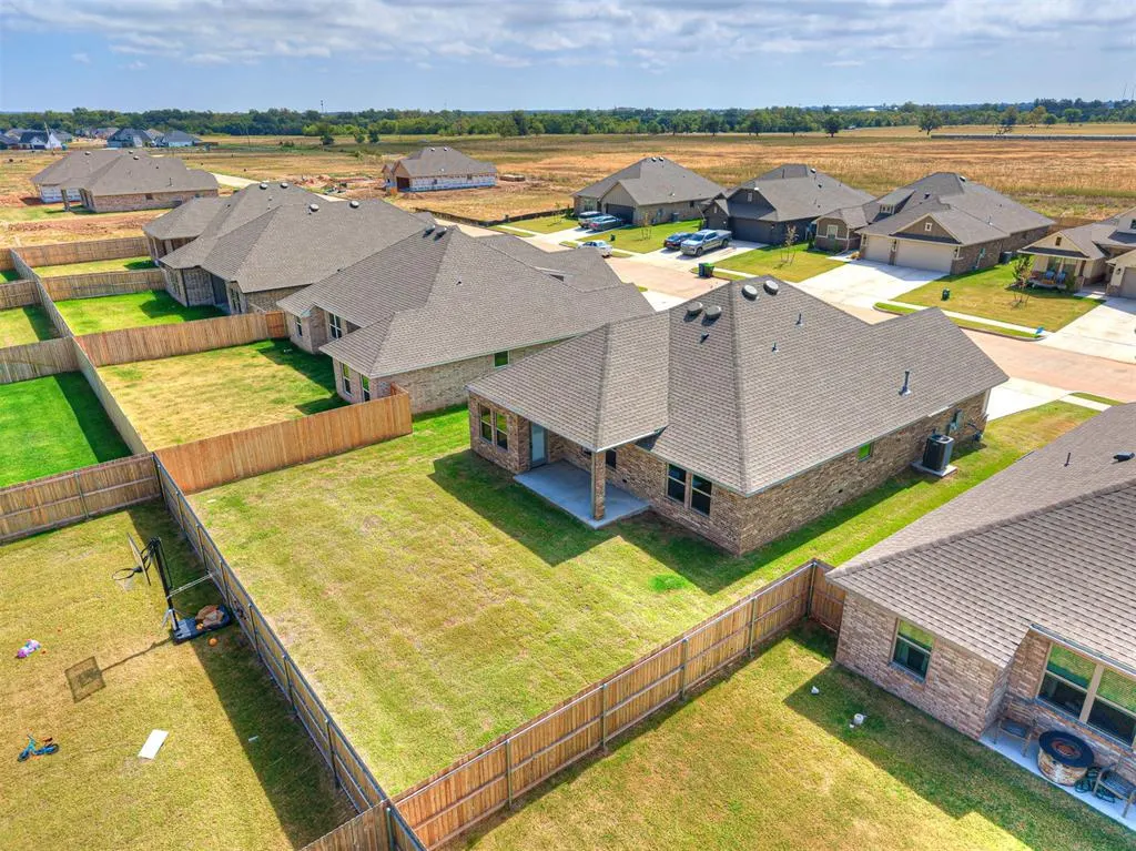 Photo 48 — 628 Honey Springs Lane, Shawnee, OK 74804