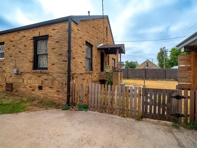 Photo 6 — 610 S Hoff Avenue, El Reno, OK 73036