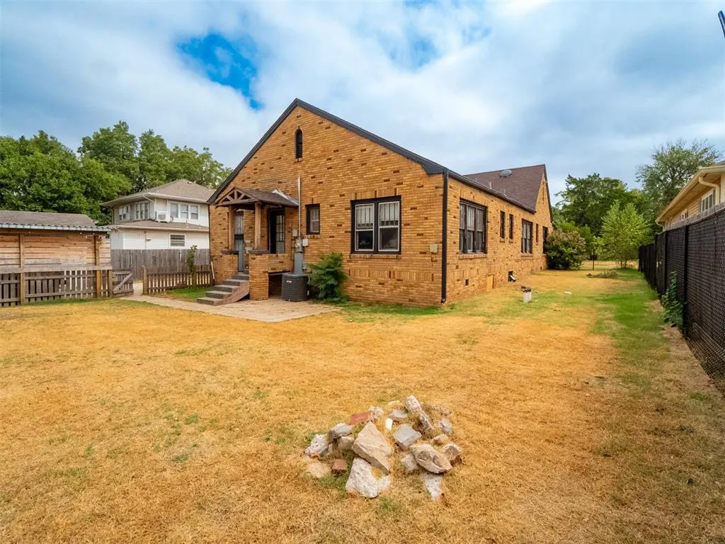 Photo 9 — 610 S Hoff Avenue, El Reno, OK 73036