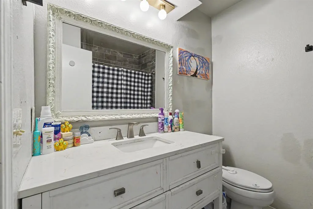 Photo 14 — 1004 SW 11th Street, Moore, OK 73160