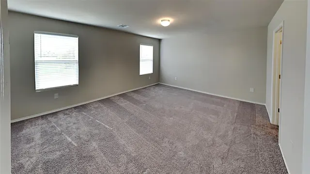 Photo 7 — 9905 Rattlesnake Lane, Yukon, OK 73099