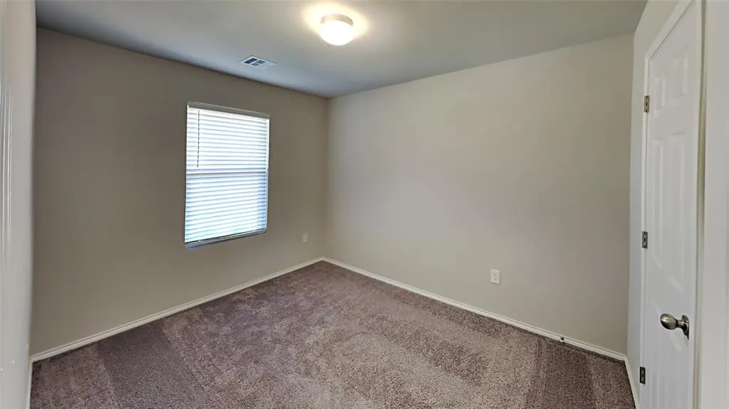 Photo 10 — 9905 Rattlesnake Lane, Yukon, OK 73099
