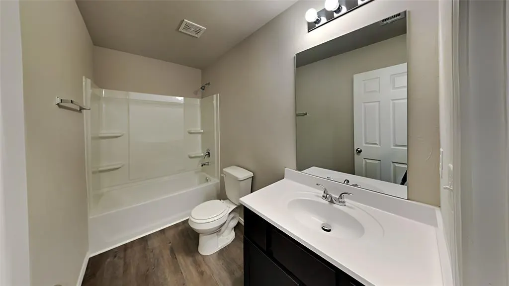 Photo 11 — 9905 Rattlesnake Lane, Yukon, OK 73099