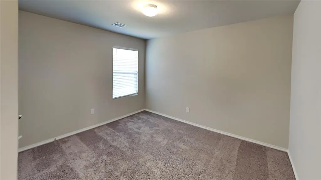 Photo 13 — 9905 Rattlesnake Lane, Yukon, OK 73099