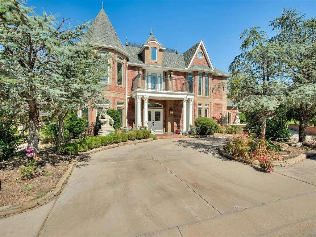 Front exterior — 2316 E Overholser Court, Oklahoma City, OK 73127