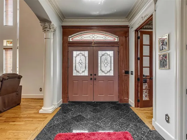 Photo 5 — 2316 E Overholser Court, Oklahoma City, OK 73127