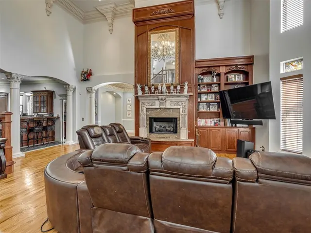 Photo 6 — 2316 E Overholser Court, Oklahoma City, OK 73127