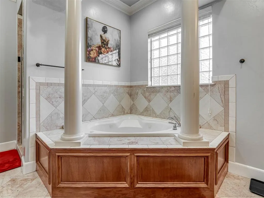 Photo 17 — 2316 E Overholser Court, Oklahoma City, OK 73127