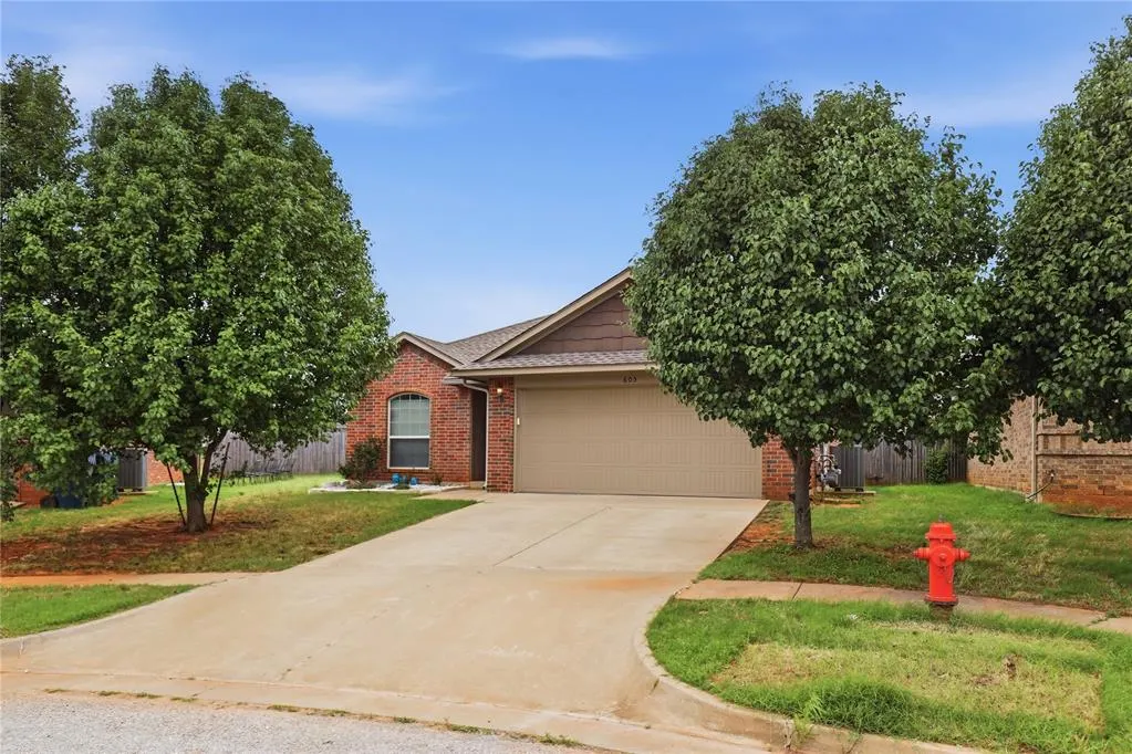 Photo 4 — 605 Inverleith Circle, Yukon, OK 73099