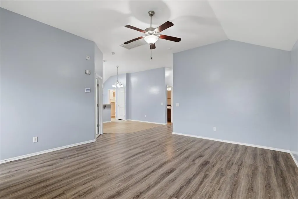 Photo 9 — 605 Inverleith Circle, Yukon, OK 73099