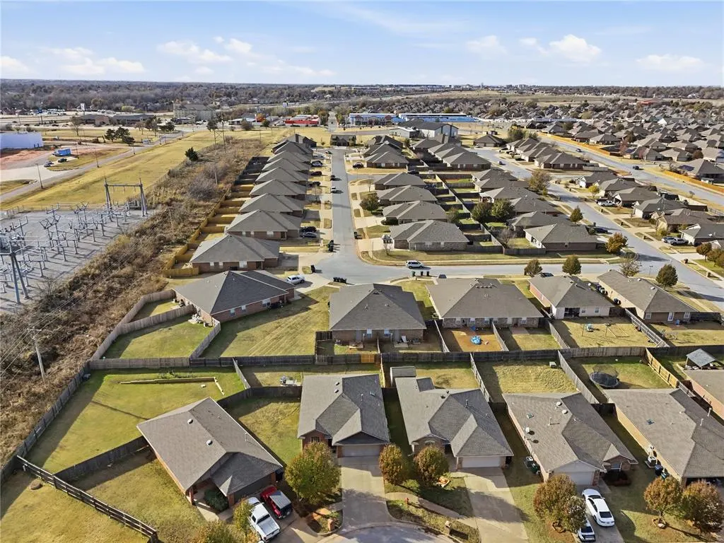 Photo 32 — 605 Inverleith Circle, Yukon, OK 73099