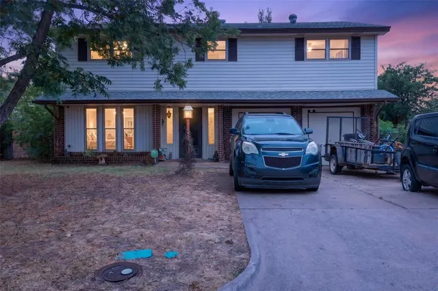 Photo 2 — 4736 Newport Drive, Del City, OK 73115