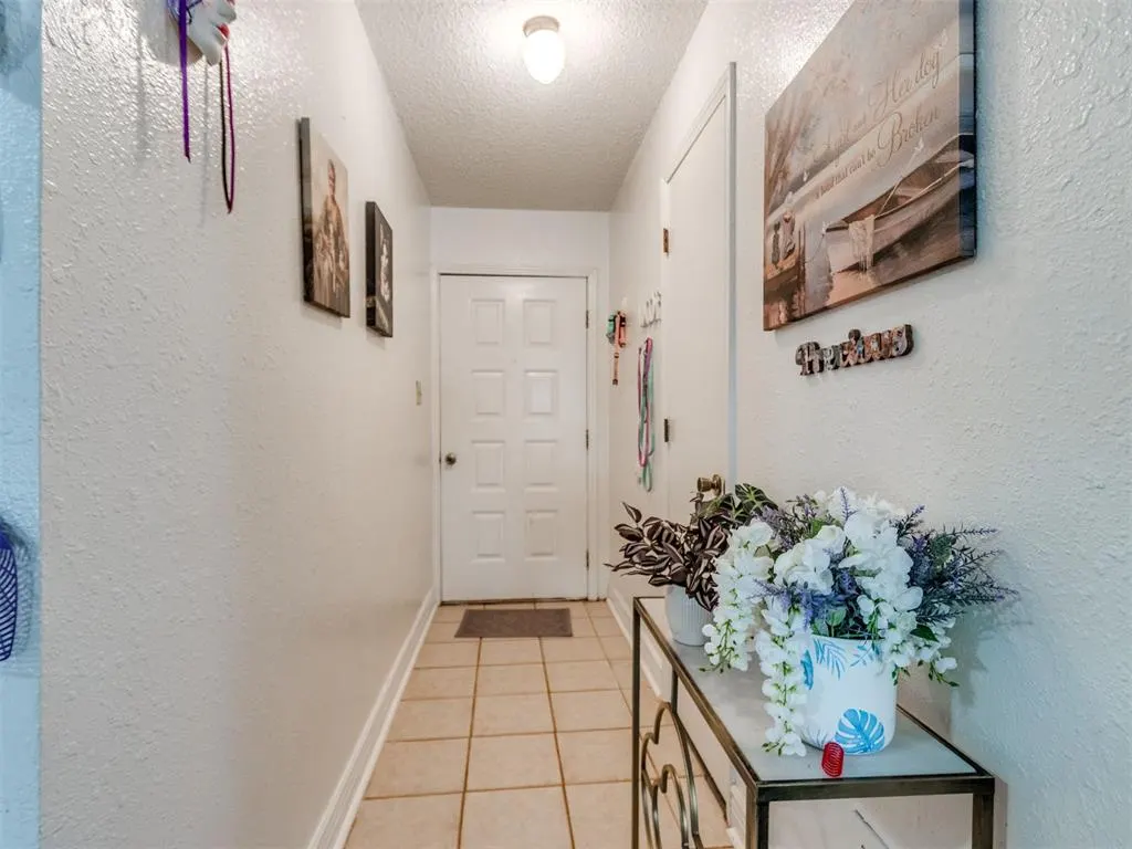 Photo 5 — 604 Meadowlake Drive, Noble, OK 73068