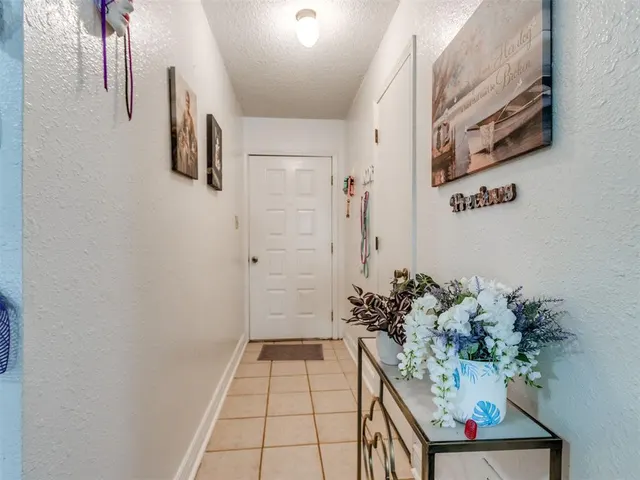Photo 5 — 604 Meadowlake Drive, Noble, OK 73068