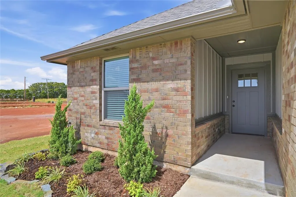 Photo 2 — 11349 NW 162nd Street, Oklahoma City, OK 73078