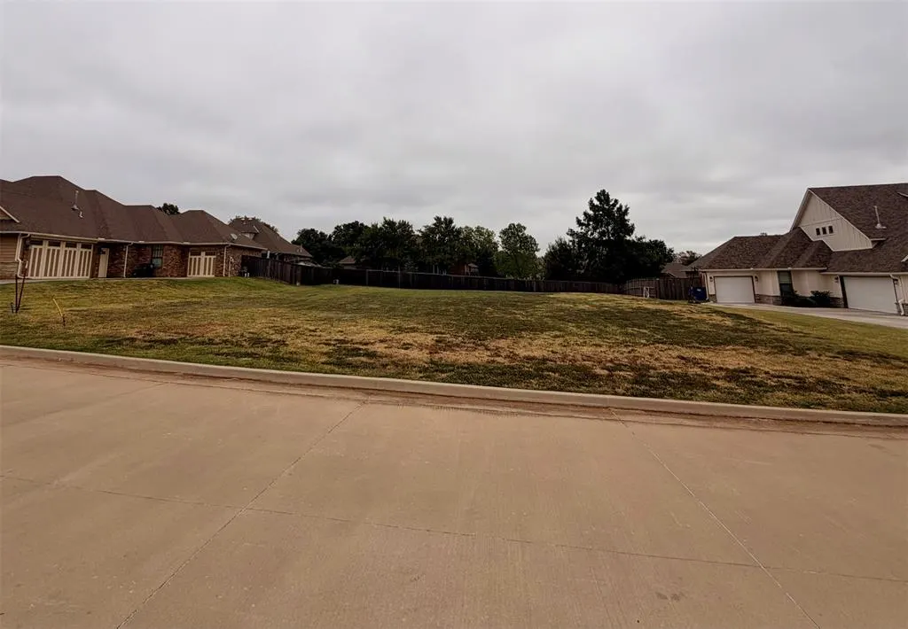 Front exterior — 1917 Carleton Lane, Shawnee, OK 74804