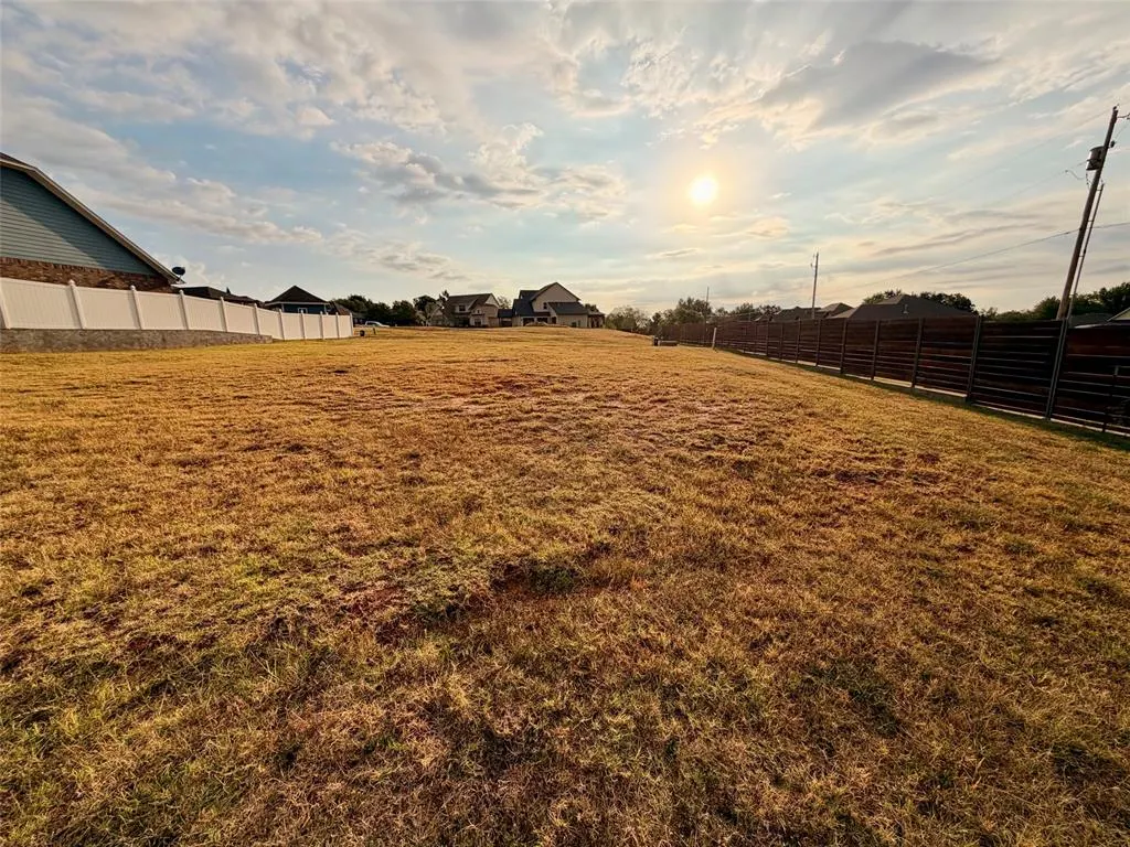 Photo 3 — 1803 Larkin Lane, Shawnee, OK 74804