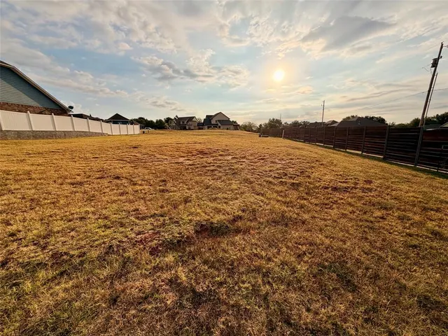 Photo 3 — 1803 Larkin Lane, Shawnee, OK 74804