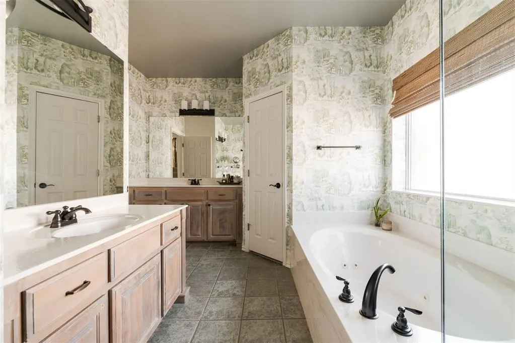 Photo 32 — 717 Fox Tail Drive, Edmond, OK 73034