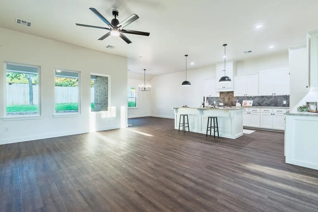 Photo 10 — 1804 Larkin Lane, Shawnee, OK 74804
