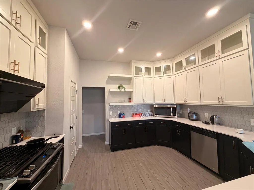 Photo 3 — 6513 NW 150th Terrace, Oklahoma City, OK 73142