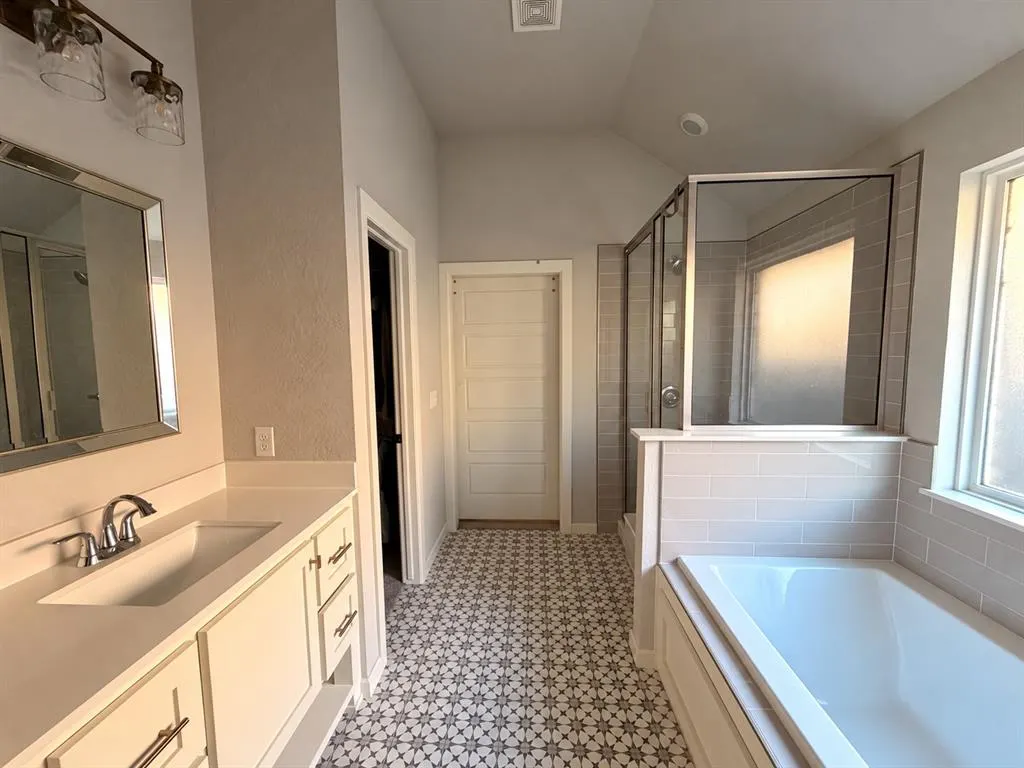 Photo 9 — 6513 NW 150th Terrace, Oklahoma City, OK 73142