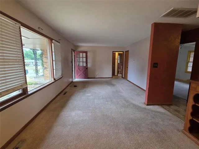 Photo 6 — 212 Bluebird Drive, Midwest City, OK 73110