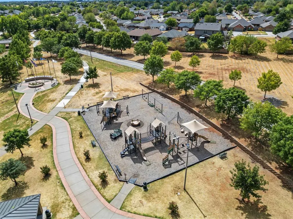 Photo 19 — 906 Renita Street, Moore, OK 73160