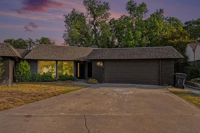 Photo 2 — 11105 NW 112th Street, Yukon, OK 73099