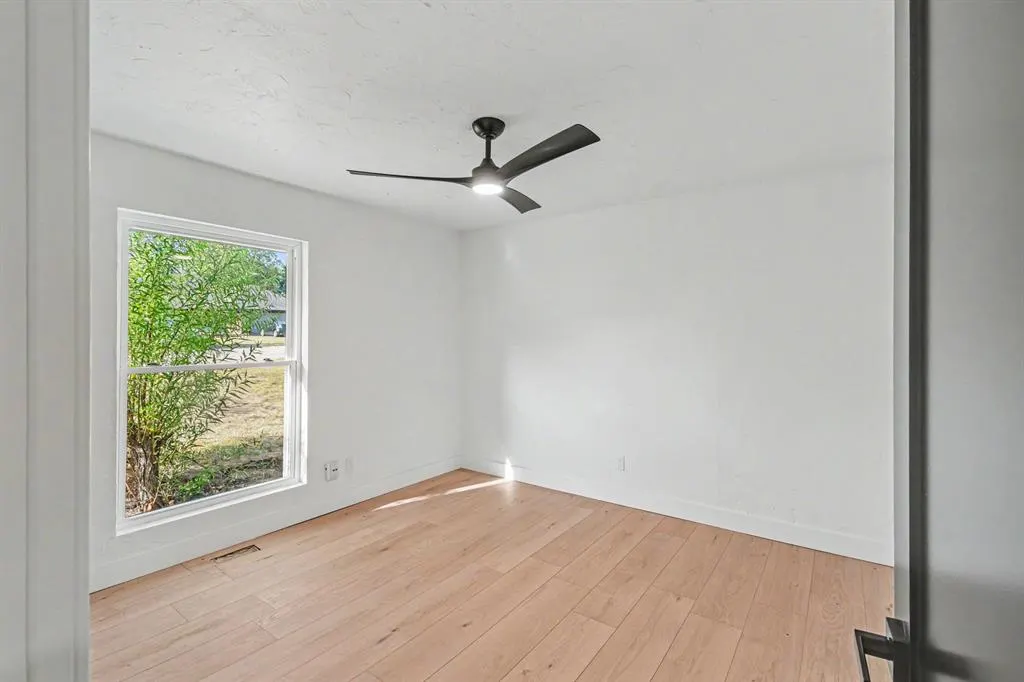 Photo 21 — 11105 NW 112th Street, Yukon, OK 73099