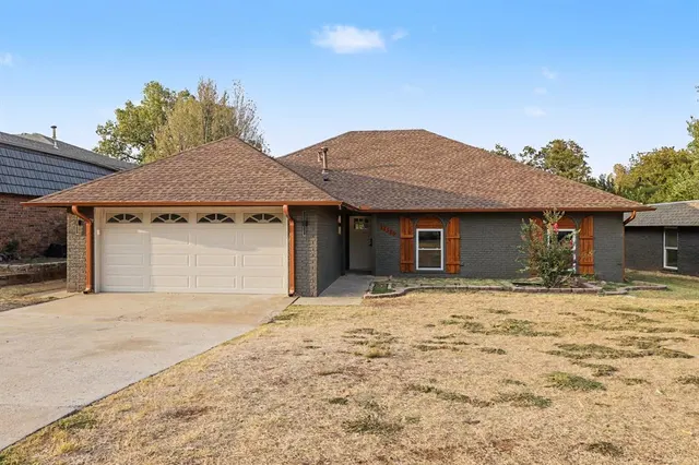 Front exterior — 11109 NW 112th Street, Yukon, OK 73099