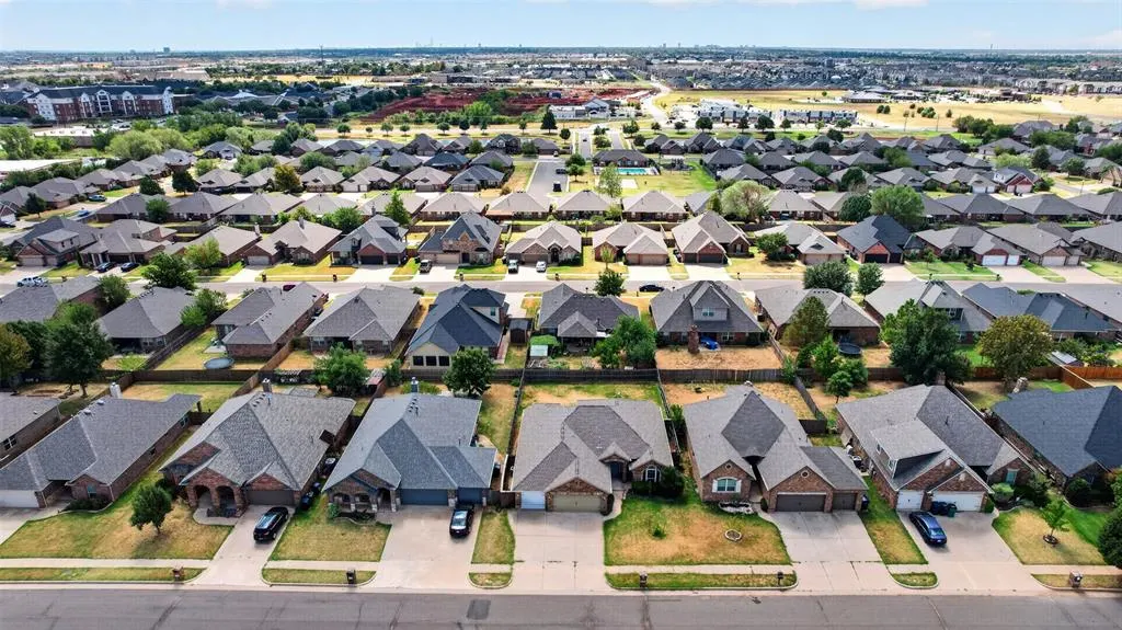 Photo 39 — 2328 NW 154th Street, Edmond, OK 73013