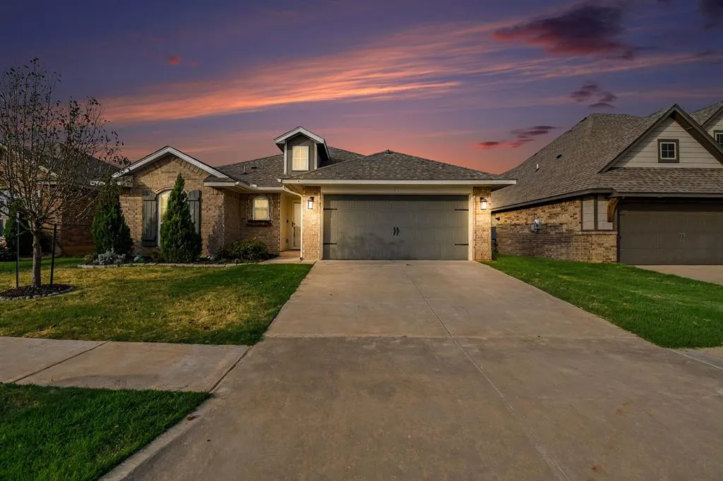 Front exterior — 18425 Groveton Boulevard, Edmond, OK 73012