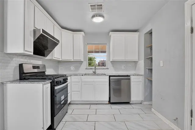 Photo 5 — 2340 Cashion Place, Oklahoma City, OK 73112