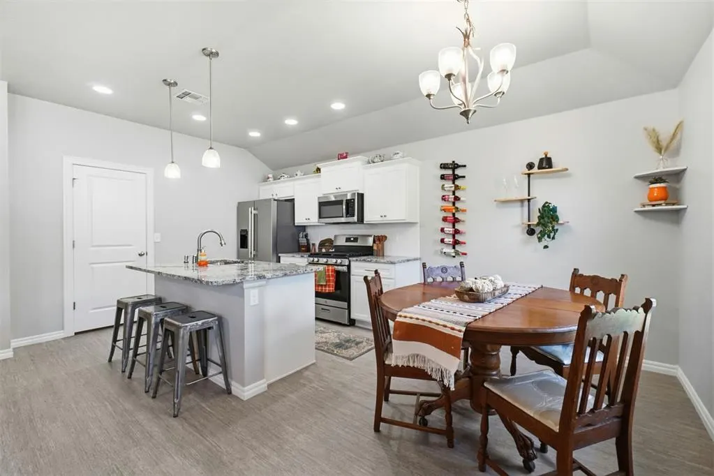 Photo 11 — 1509 Avalon Drive, Altus, OK 73521