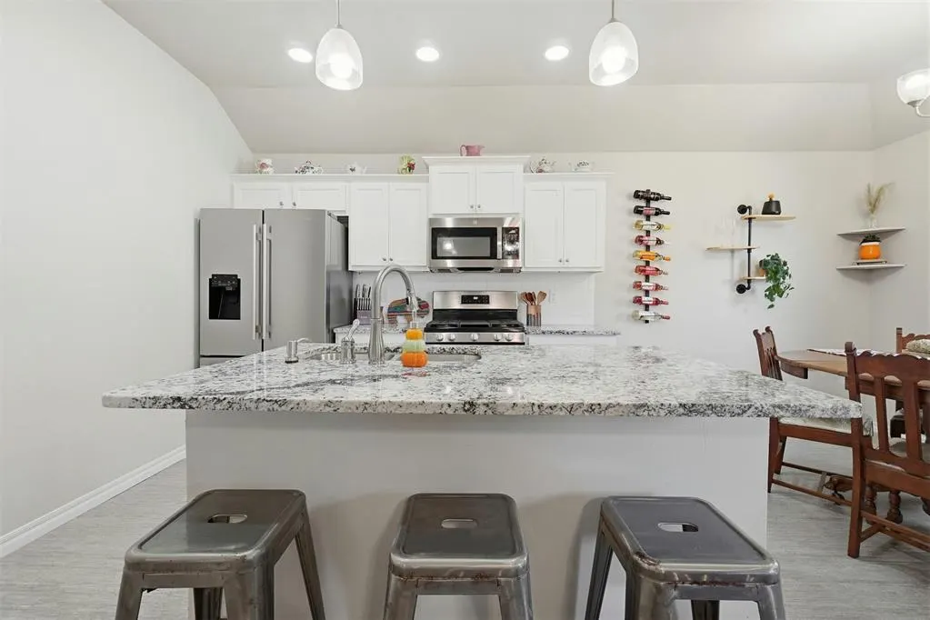 Photo 12 — 1509 Avalon Drive, Altus, OK 73521