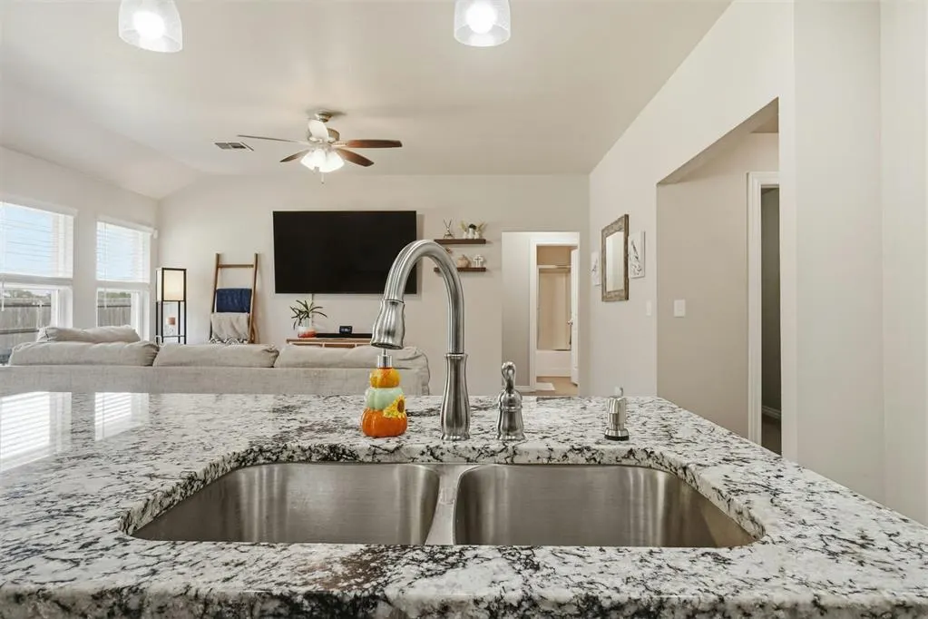 Photo 16 — 1509 Avalon Drive, Altus, OK 73521