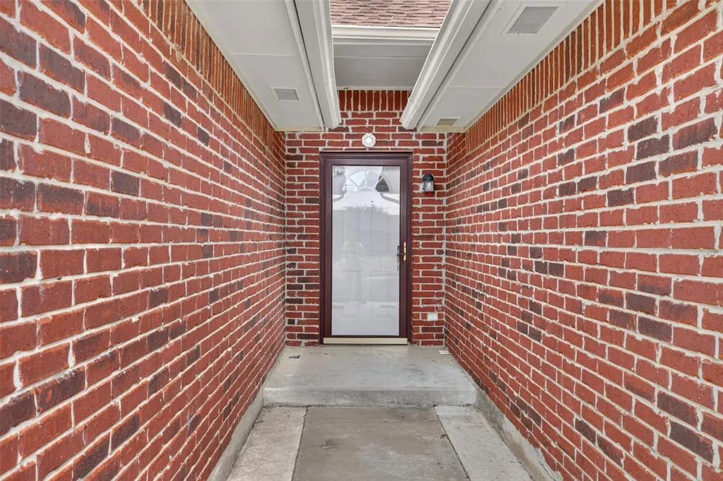 Photo 2 — 601 NW 114th Street, Oklahoma City, OK 73114