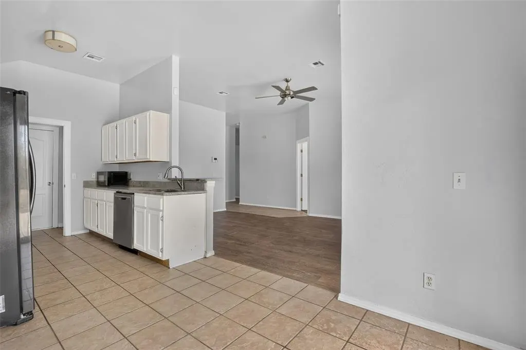 Photo 6 — 601 NW 114th Street, Oklahoma City, OK 73114