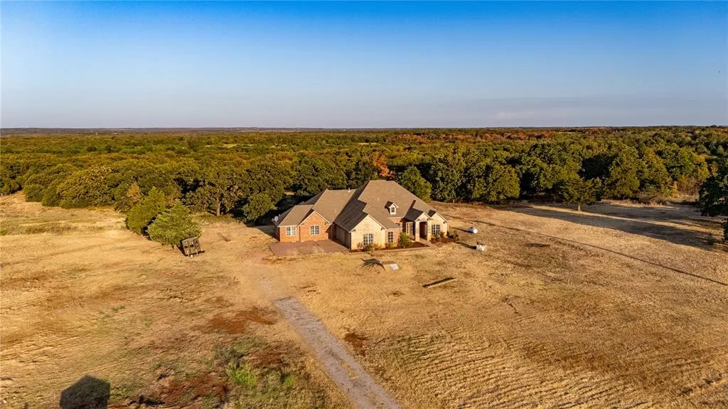 Front exterior — 10501 Dobbs Road, Wellston, OK 74881