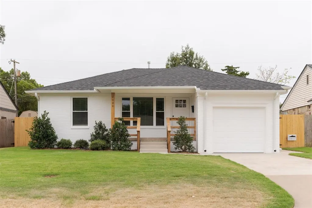 Front exterior — 2000 Andover Court, The Village, OK 73120