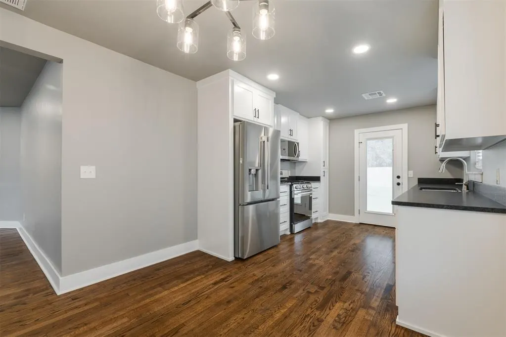 Photo 19 — 2000 Andover Court, The Village, OK 73120