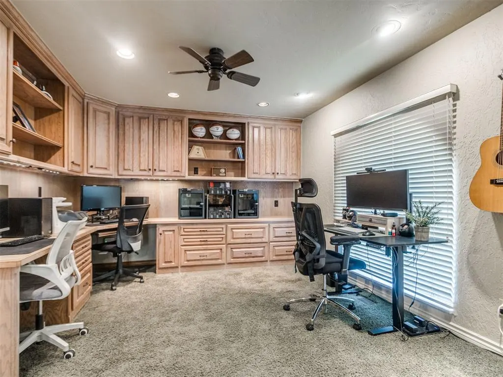 Photo 7 — 11805 N Woodbridge Road, Oklahoma City, OK 73162