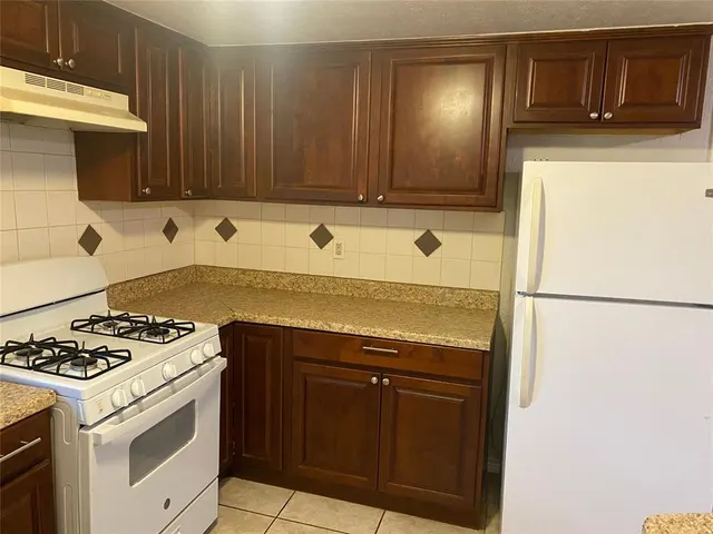 Photo 3 — 216 NE 4th Street 216, 218, Blanchard, OK 73010